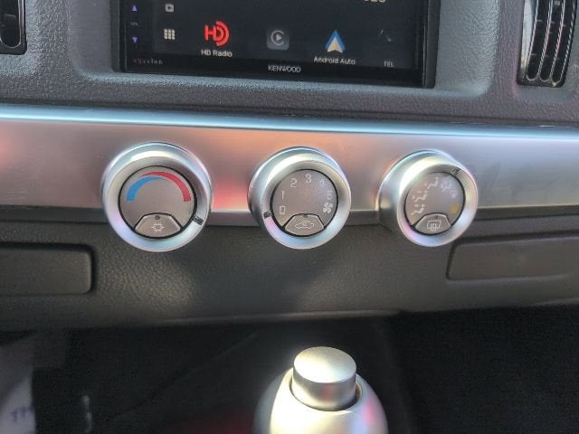 2004 Chevrolet SSR LS