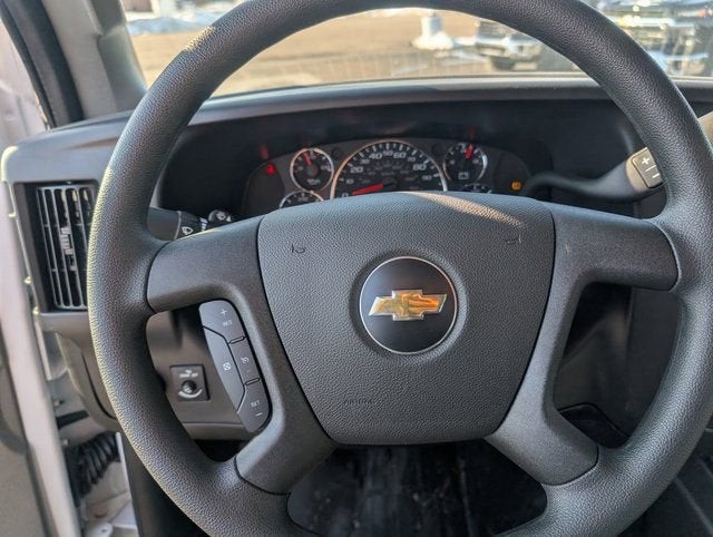2025 Chevrolet Express Cargo 3500 WT