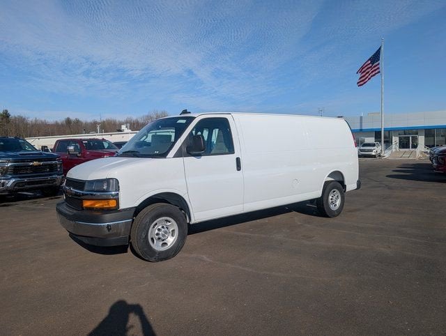 2025 Chevrolet Express Cargo 3500 WT