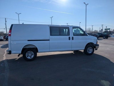 2025 Chevrolet Express Cargo 3500 WT
