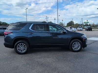 2022 Chevrolet Traverse LT Cloth