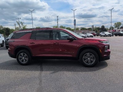 2024 Chevrolet Traverse LT