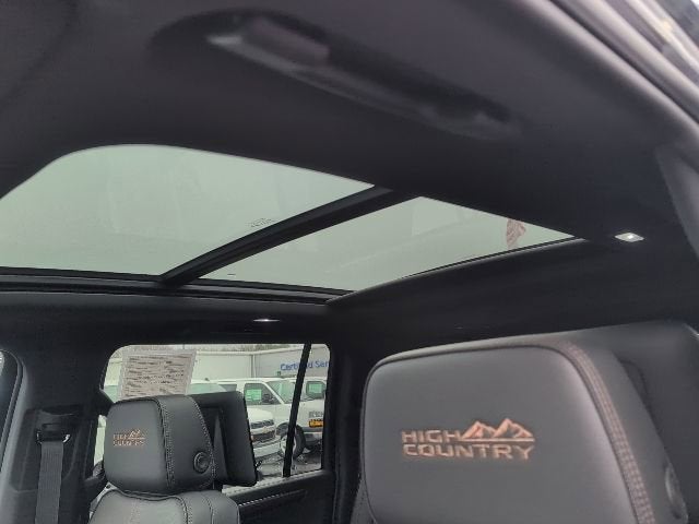 2025 Chevrolet Suburban High Country