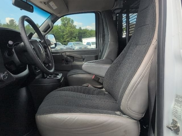 2025 GMC Savana Cargo Work Van