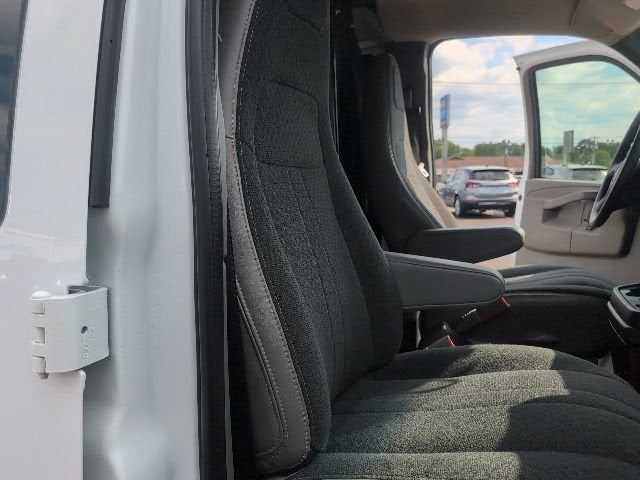 2025 GMC Savana Cargo Work Van