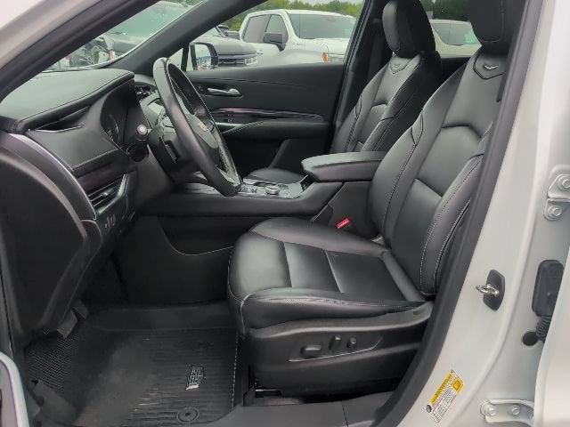 2023 Cadillac XT4 AWD Luxury