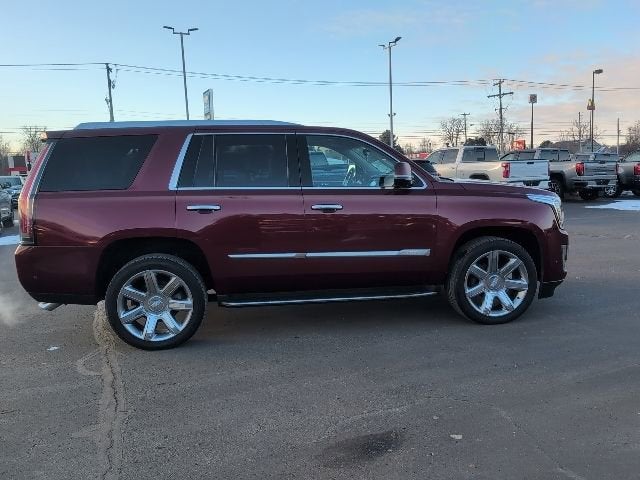 2017 Cadillac Escalade Luxury