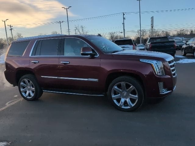 2017 Cadillac Escalade Luxury