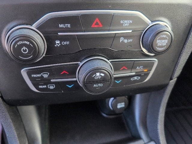 2017 Dodge Charger SXT