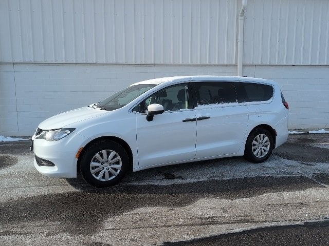 2021 Chrysler Voyager L