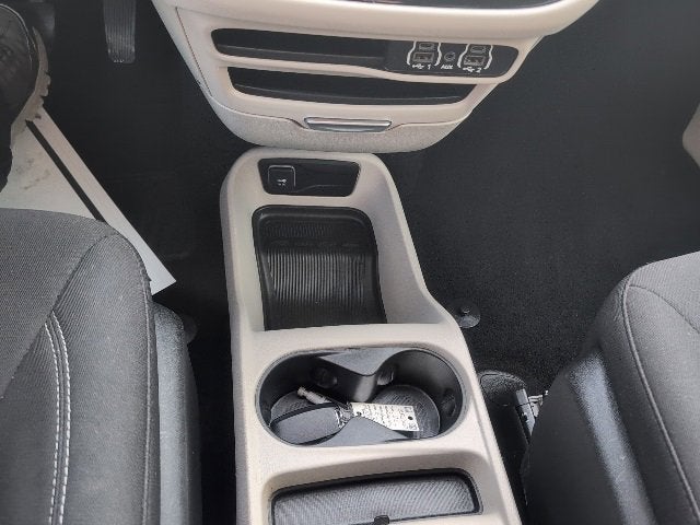 2021 Chrysler Voyager L