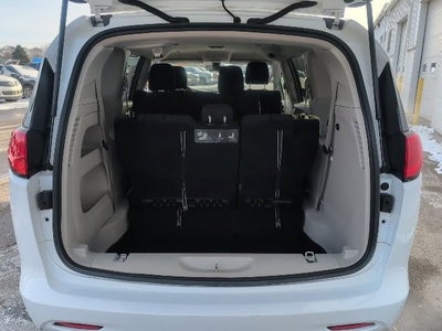 2021 Chrysler Voyager L