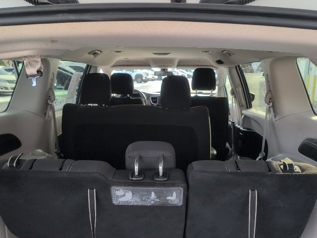 2021 Chrysler Voyager L