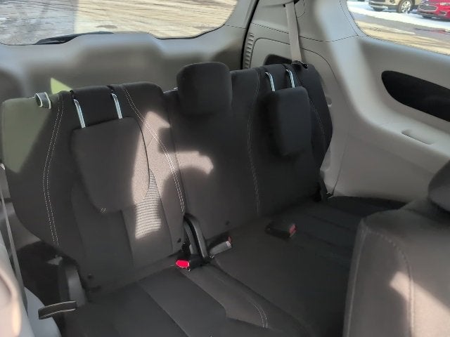 2021 Chrysler Voyager L