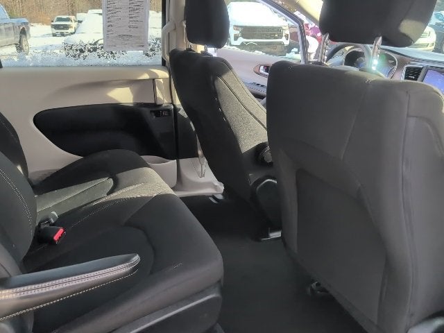 2021 Chrysler Voyager L