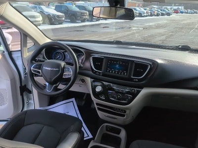 2021 Chrysler Voyager L