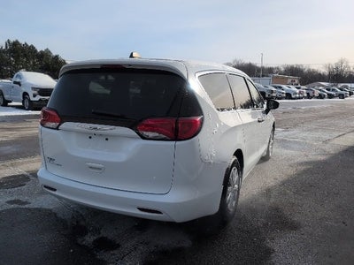 2021 Chrysler Voyager L