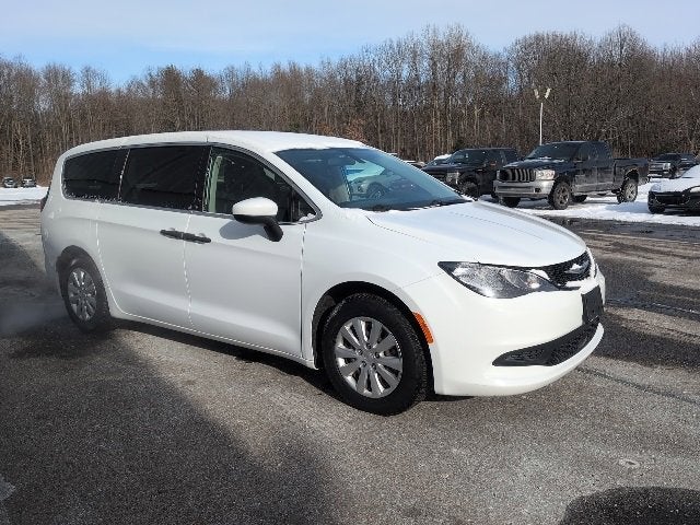 2021 Chrysler Voyager L