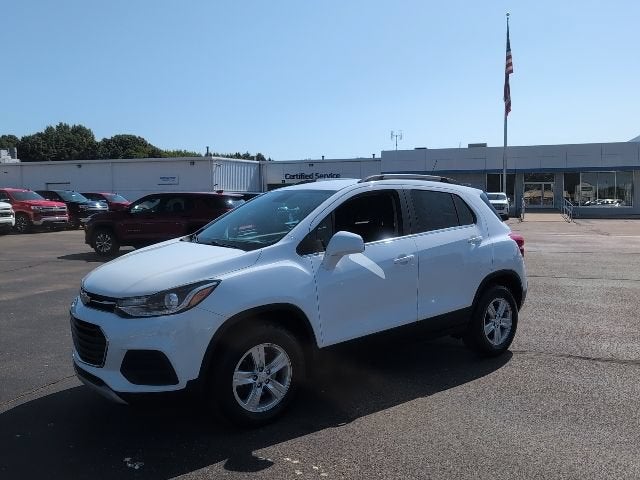 Used 2020 Chevrolet Trax LT with VIN KL7CJPSB4LB320395 for sale in Clio, MI